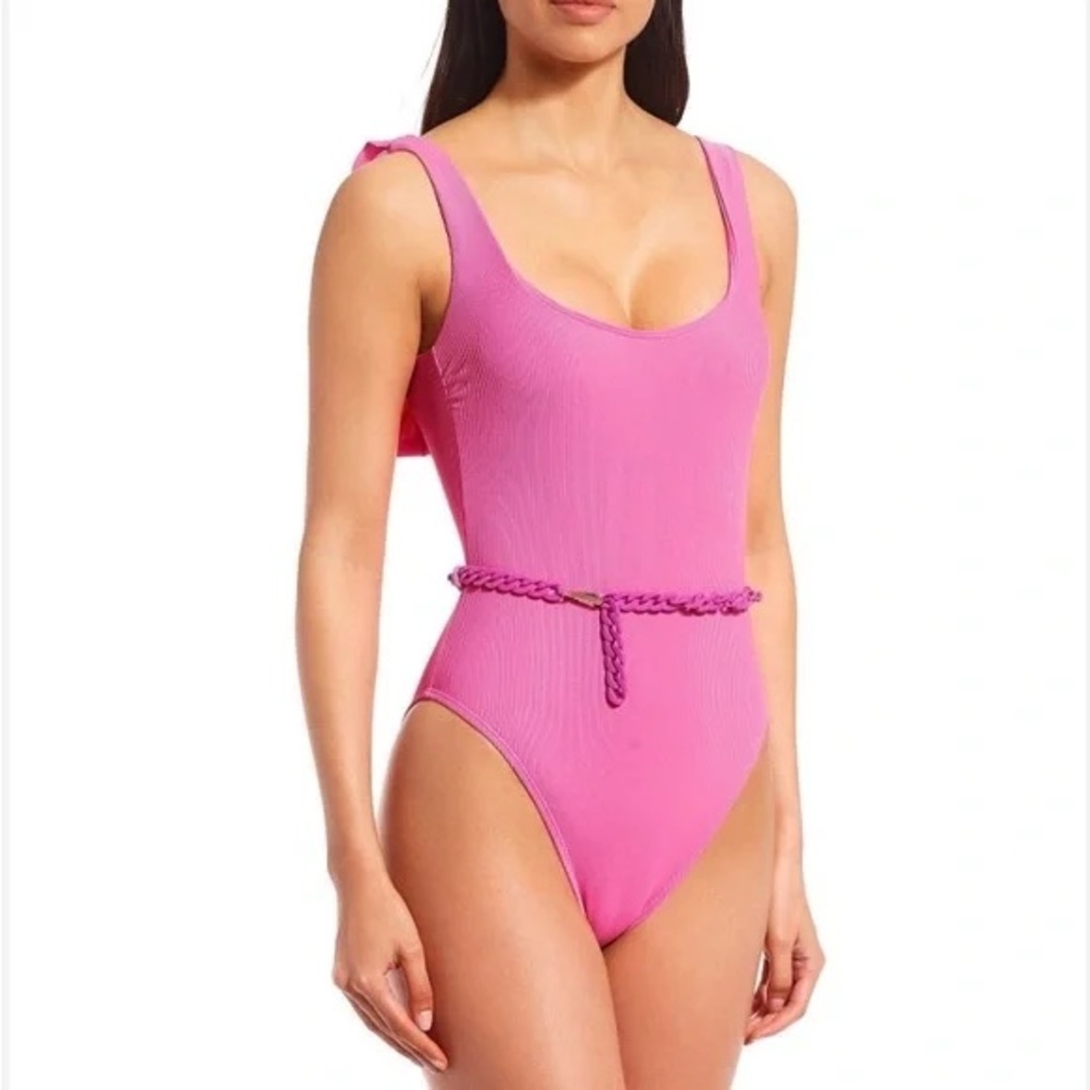 Jess Southern for Gianni Bini M Vibrant Pink Ruffled Swimsuit